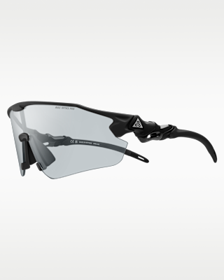 Nike ACG Vista Peak Photochromic Sunglasses. Nike SI